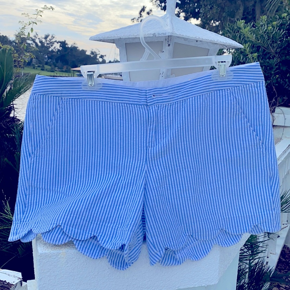 Lilly Pulitzer blue seersucker shorts  never worn